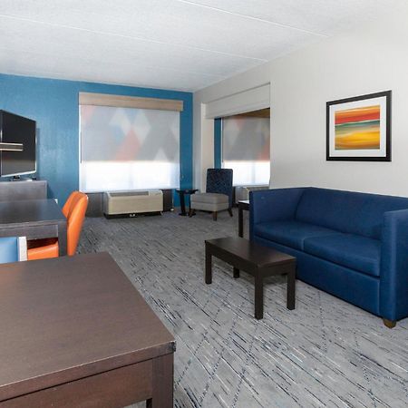 Holiday Inn Express Hotel & Suites Jacksonville Airport By Ihg Exterior photo