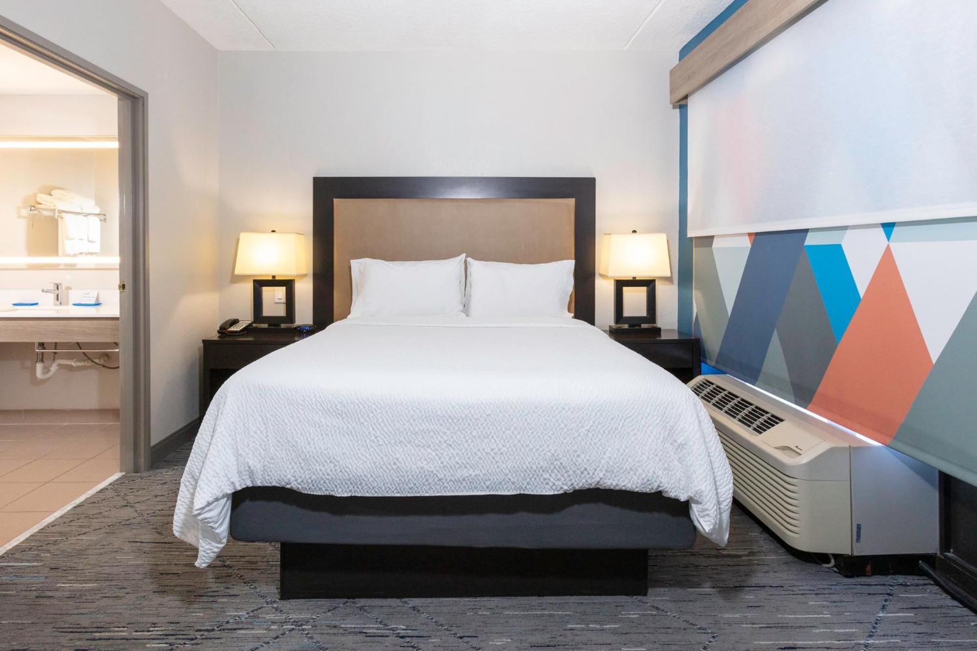 Holiday Inn Express Hotel & Suites Jacksonville Airport By Ihg Exterior photo