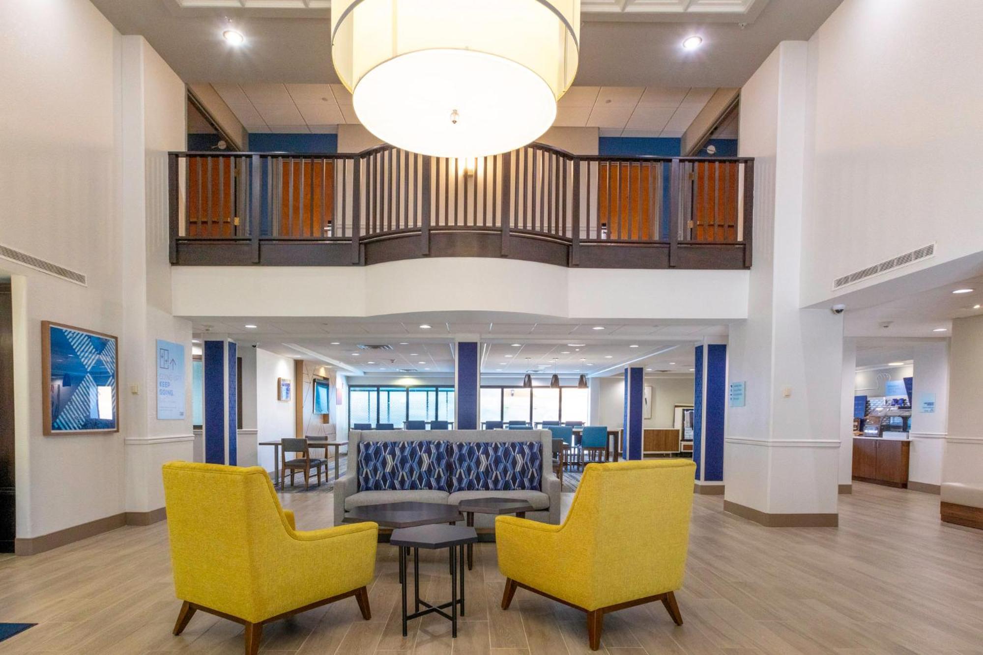 Holiday Inn Express Hotel & Suites Jacksonville Airport By Ihg Exterior photo