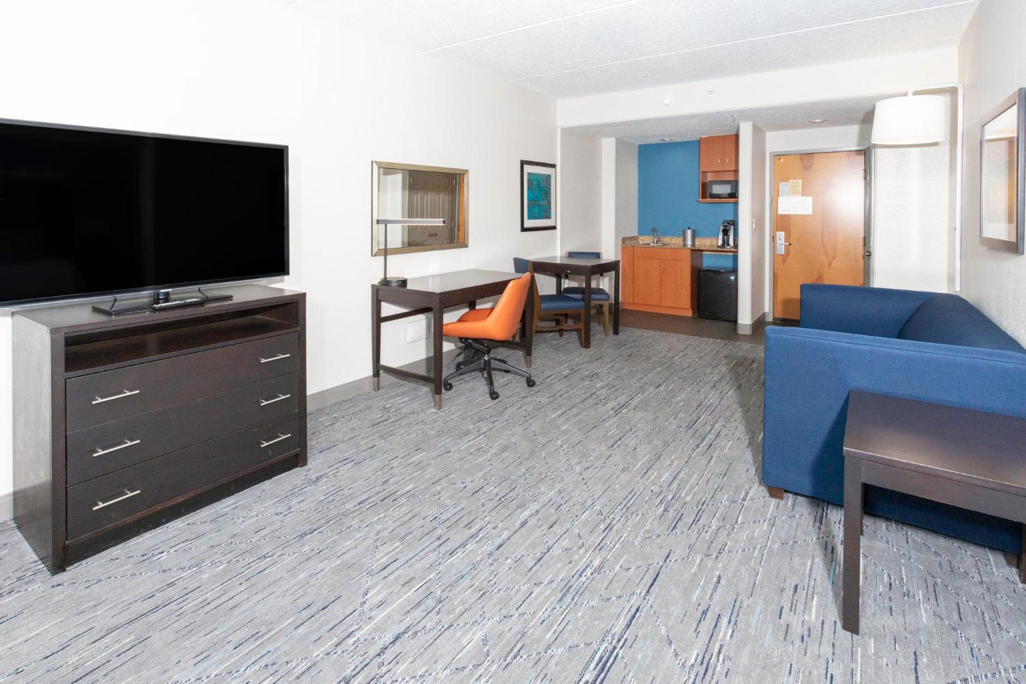 Holiday Inn Express Hotel & Suites Jacksonville Airport By Ihg Exterior photo